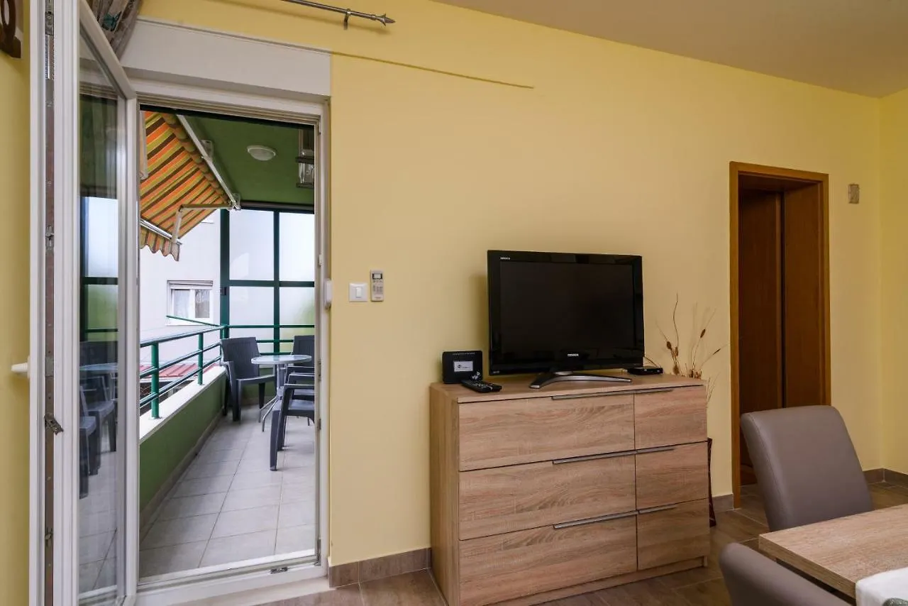 Grozdy Apartment Trogir Croatia